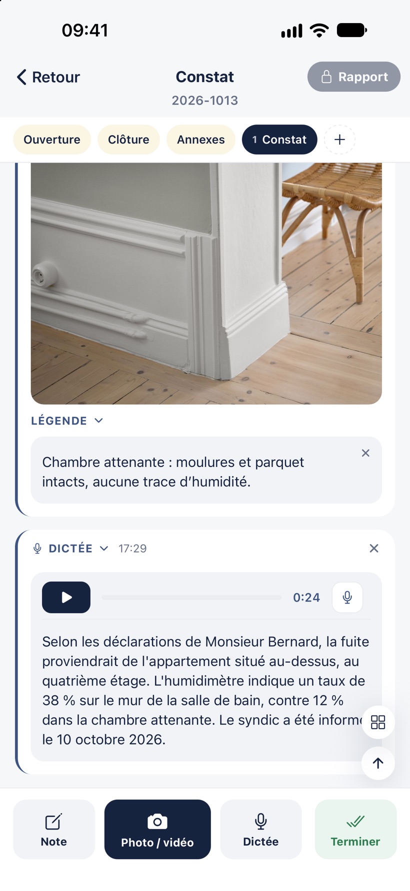 Une dictée transcrite : le lecteur, sa durée, le micro pour réenregistrer, et le texte transcrit.
